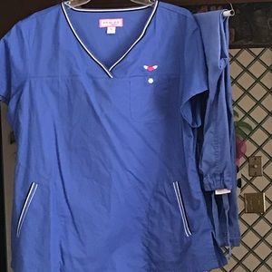 Women’s koi scrubs large and xl
